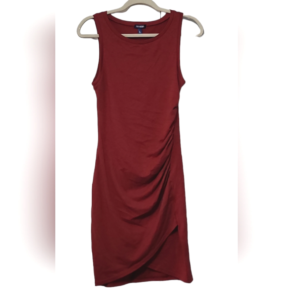 Tildon Burgundy Fitted Sleeveless Dress Size Small